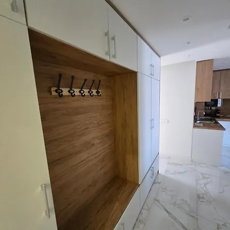 Dilyanka 3 Lejlighed